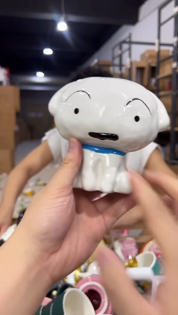 瓷片小白钱罐