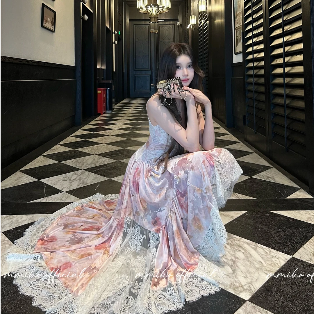 MMiko「绒花梦境」法式蕾丝拼接丝绒烧花度假重工不规则连衣裙