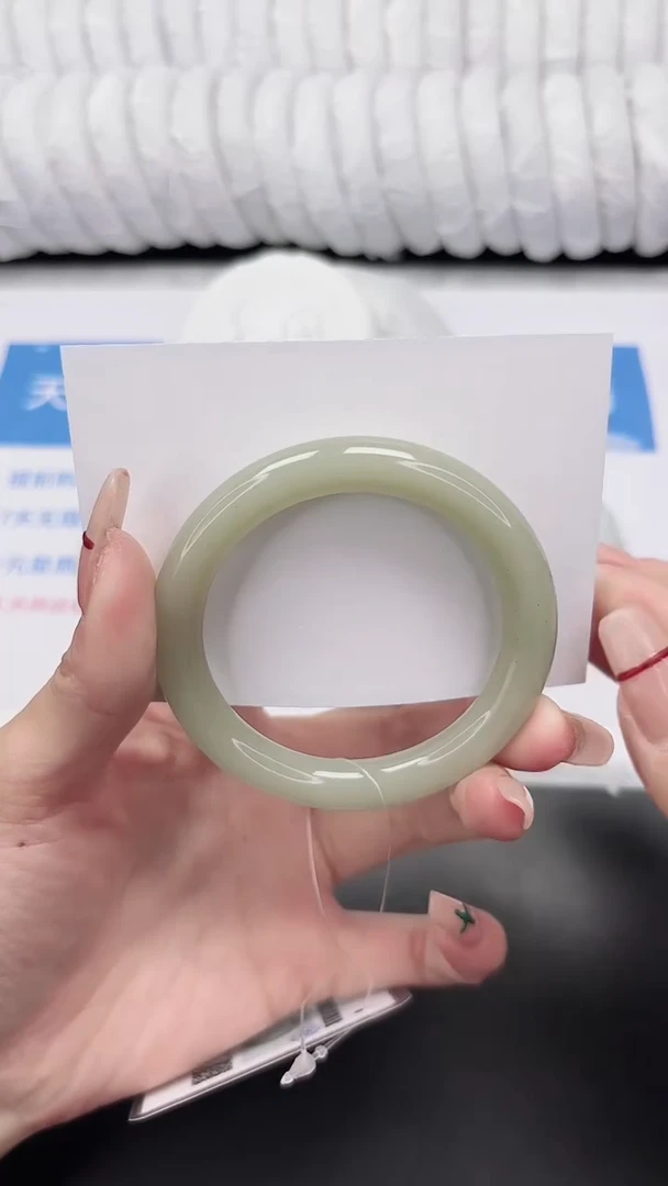 未镶嵌手镯石英质玉53-54.4DY