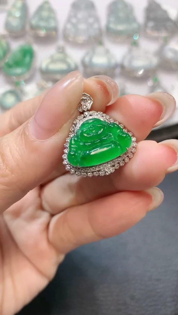 【闪购商品】翡翠吊坠(不含链)18K金镶嵌D9