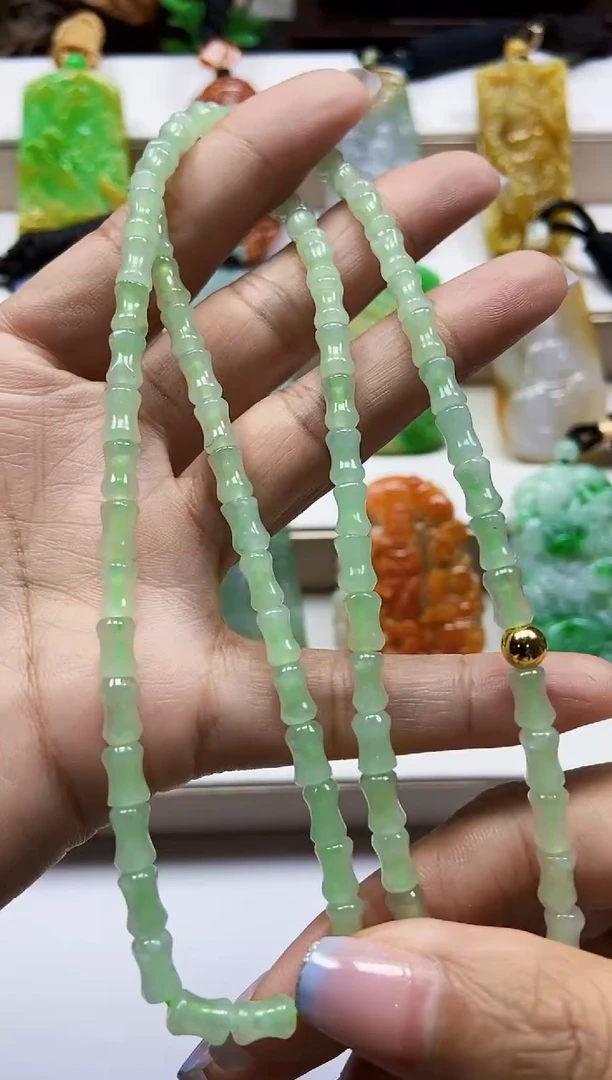 颈饰未镶嵌翡翠翡翠A货