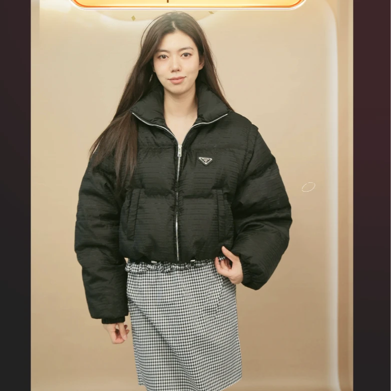 95新 Prada/普拉达 短款羽绒服42码黑色/250828CYETX15