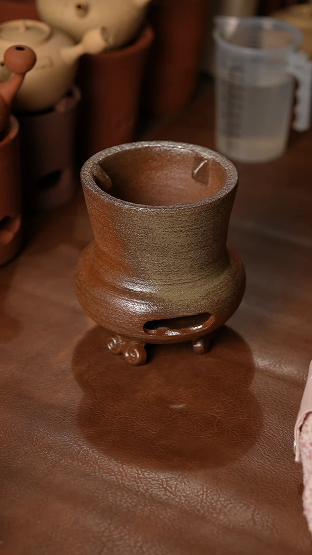 032窑变三足炭炉鼎