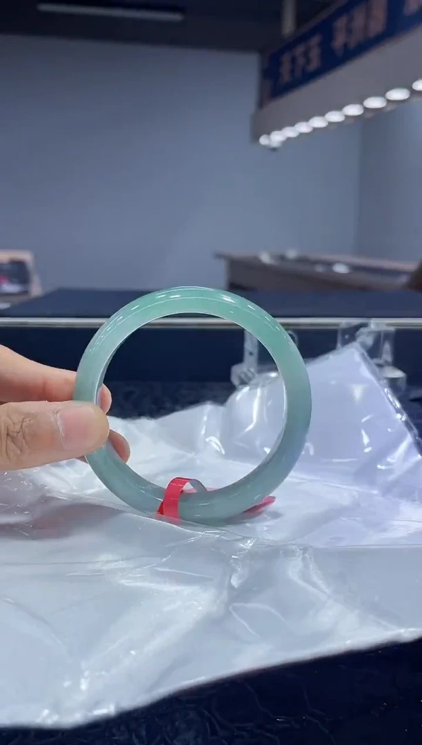 未镶嵌手镯翡翠10