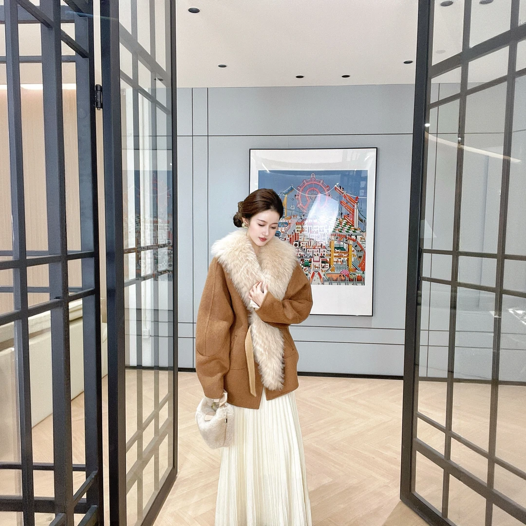 ZLeays林小允-长冬-大毛领翻领外套XMXY589