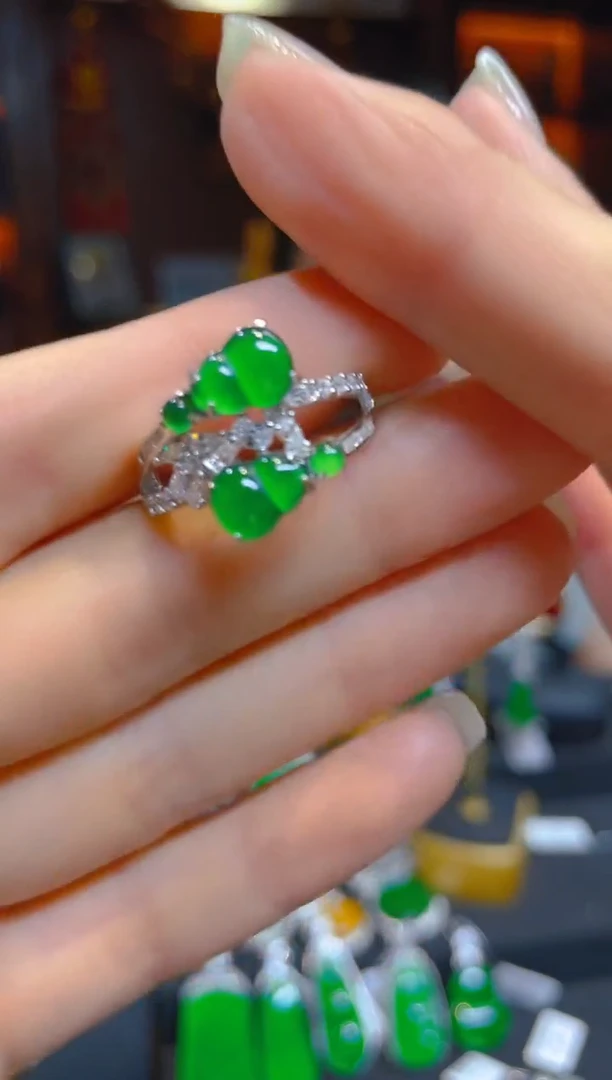 翡翠戒指银S925镶嵌天然A货翡翠戒指/136814