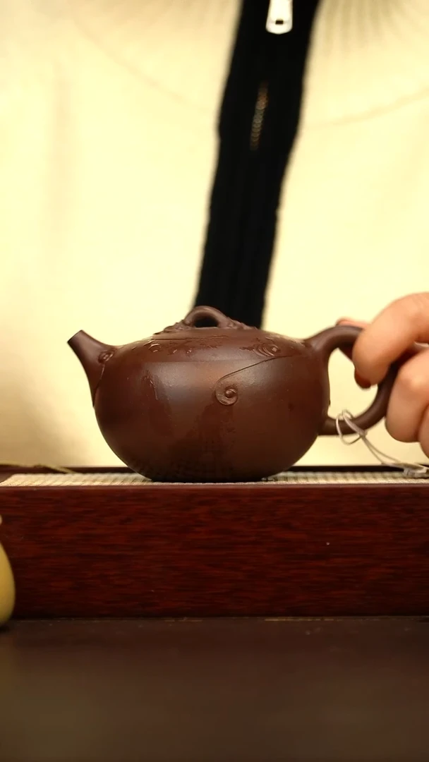 茶壶紫砂J****e祥云 260cc 原矿老紫泥