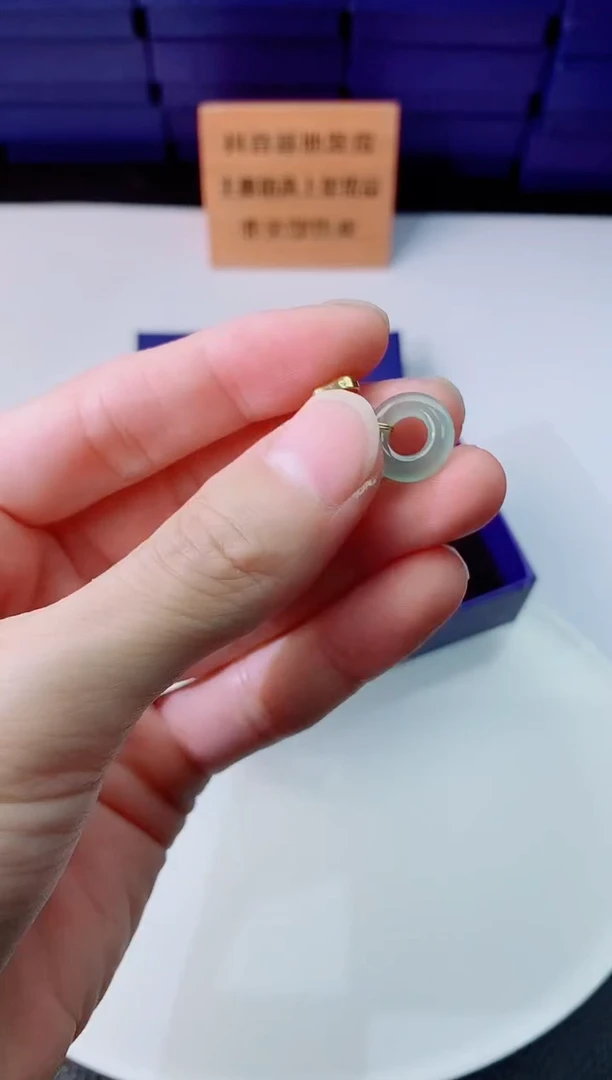 翡翠未镶嵌颈饰11111111