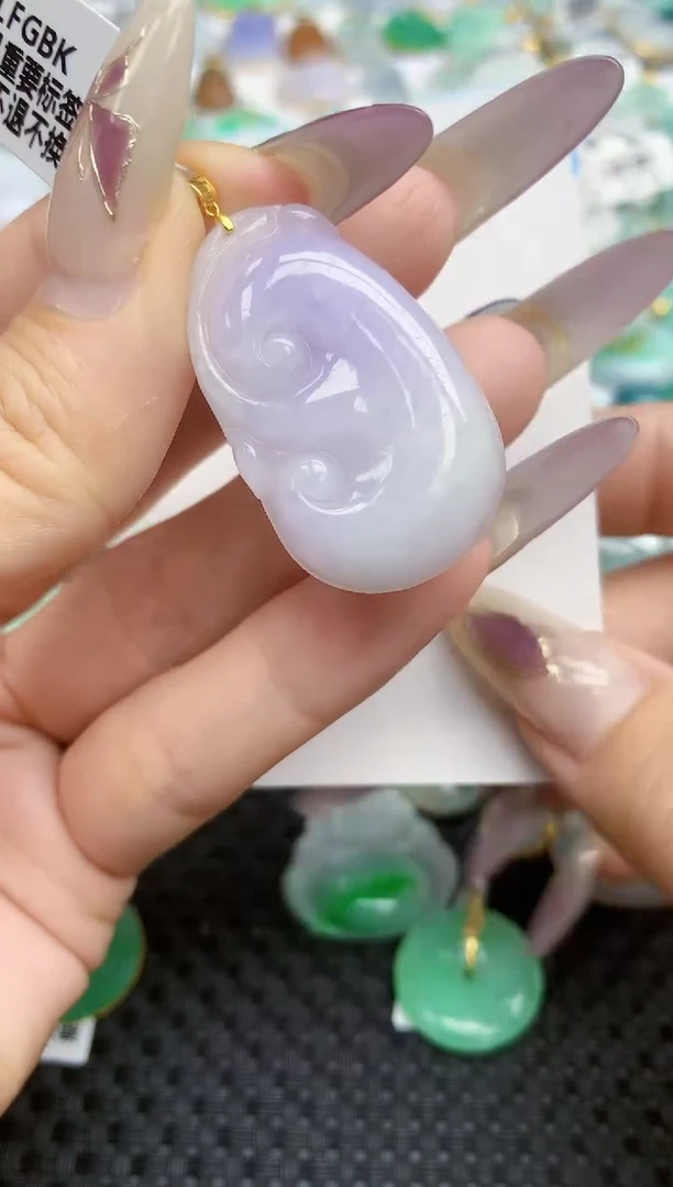 翡翠挂件18K金镶嵌245    天然翡翠A货