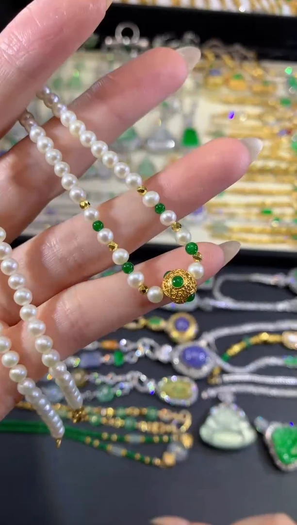 颈饰18K金镶嵌翡翠78-套链