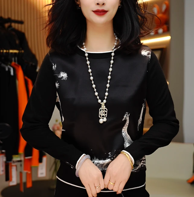 【发财鹿】秋冬季时尚百搭桑蚕丝印花女士休闲长袖圆领套头衫-356