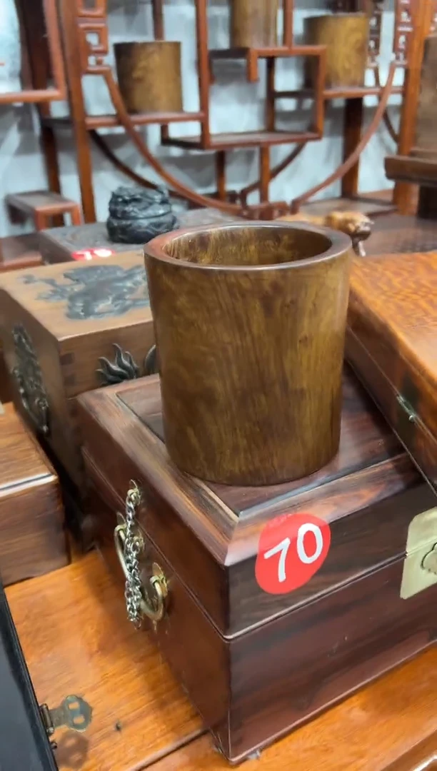 花梨木小号笔筒1