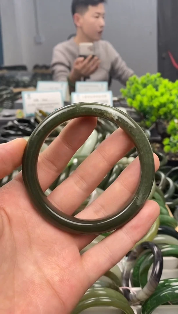 未镶嵌手镯和田玉62.4