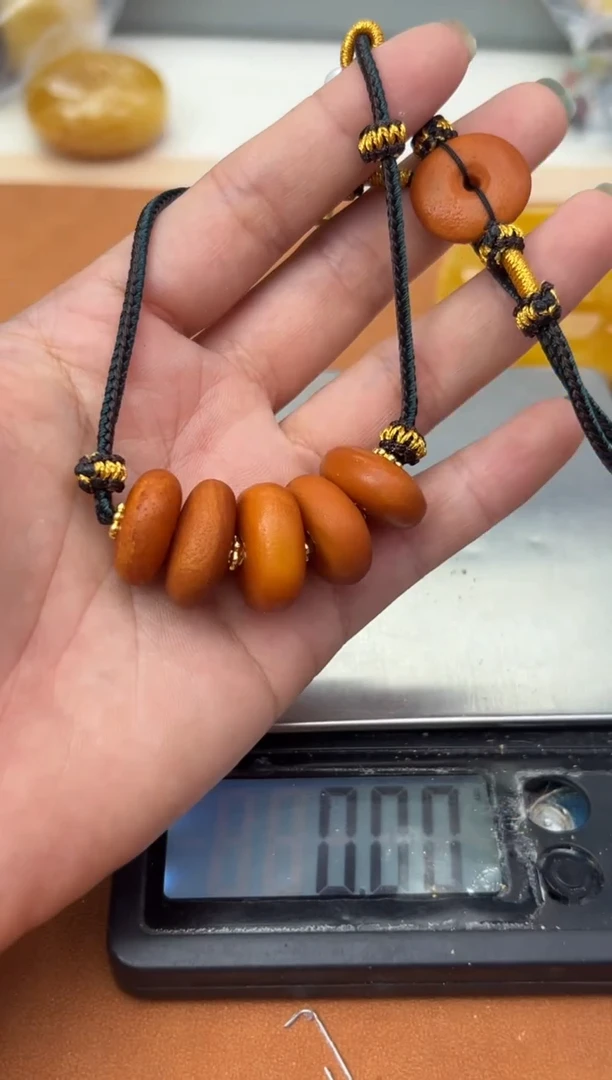 未镶嵌蜜蜡裸石蜜蜡吊坠