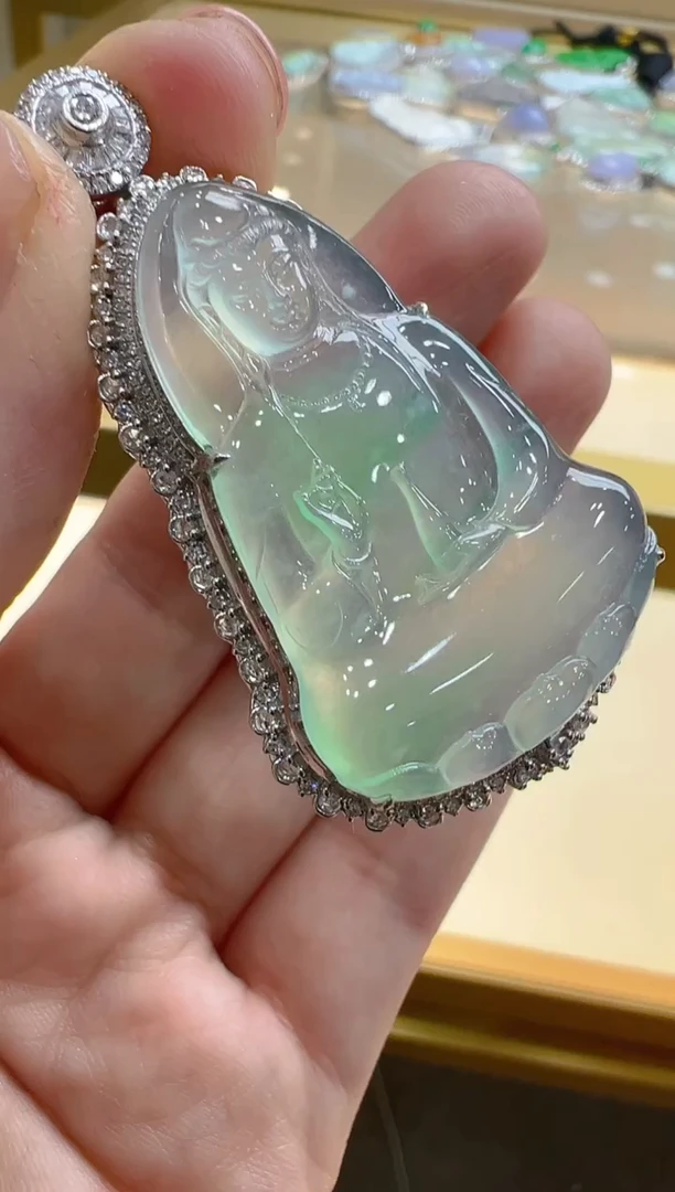 【闪购商品】翡翠吊坠(不含链)18K金镶嵌多样性发货拍一发一