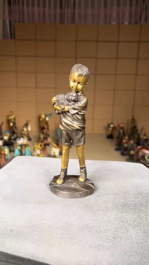 精铜材质精美雕塑