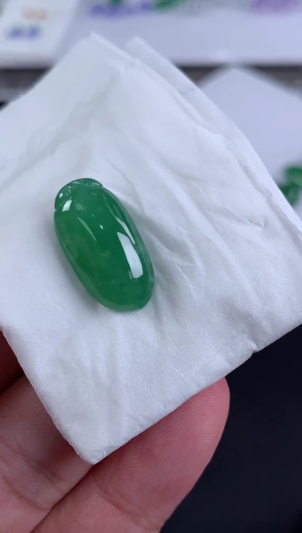 未镶嵌定制翡翠思*翡翠