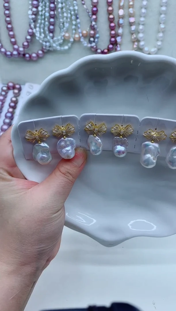 未镶嵌淡水珍珠耳饰淡水珍珠耳饰多样性发其一