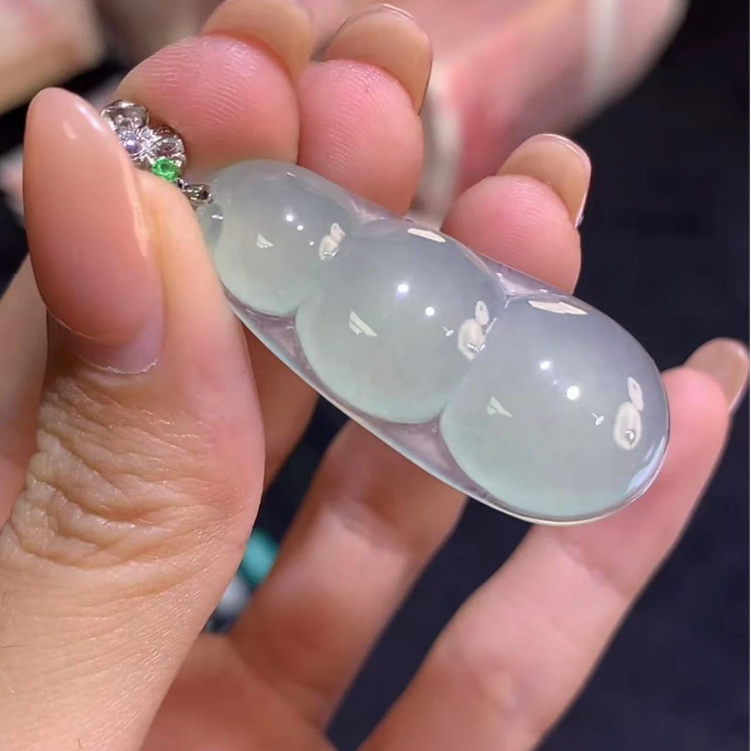 【逍遥】18K天然A货翡翠福豆吊坠*888/3670008/多样性发/1件