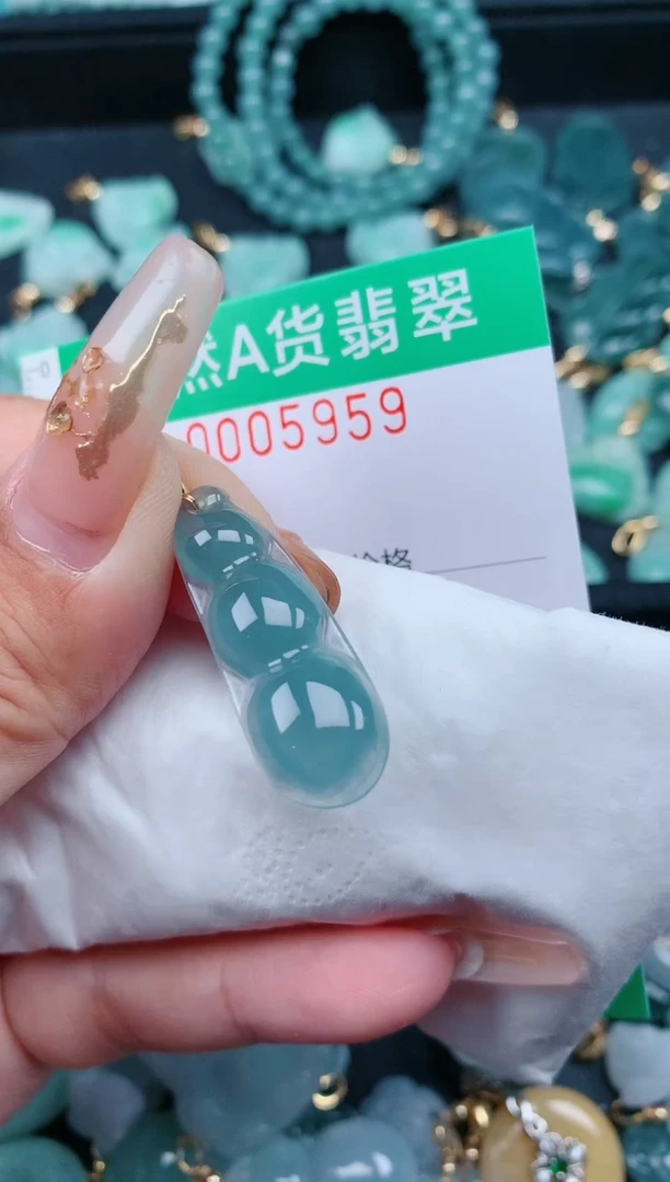 【闪购商品】翡翠颈饰未镶嵌.0005959