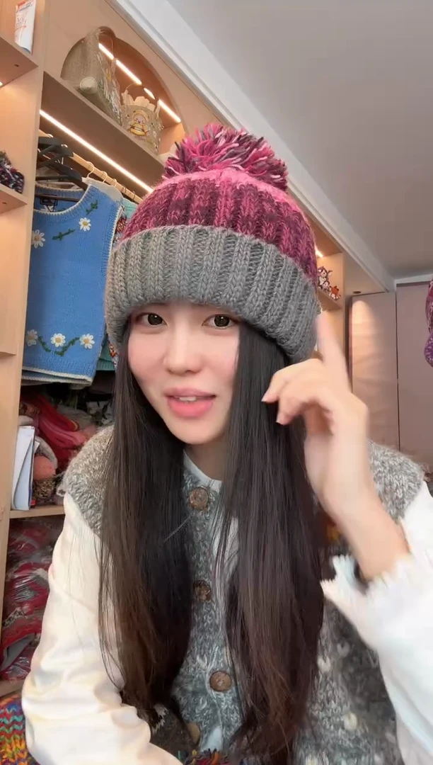 羊毛灰紫翻边帽