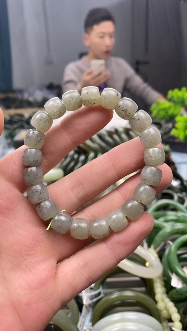 未镶嵌手镯和田玉10mm