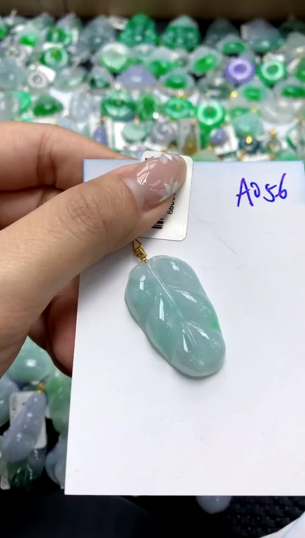 【闪购商品】翡翠颈饰18K金镶嵌111111111111