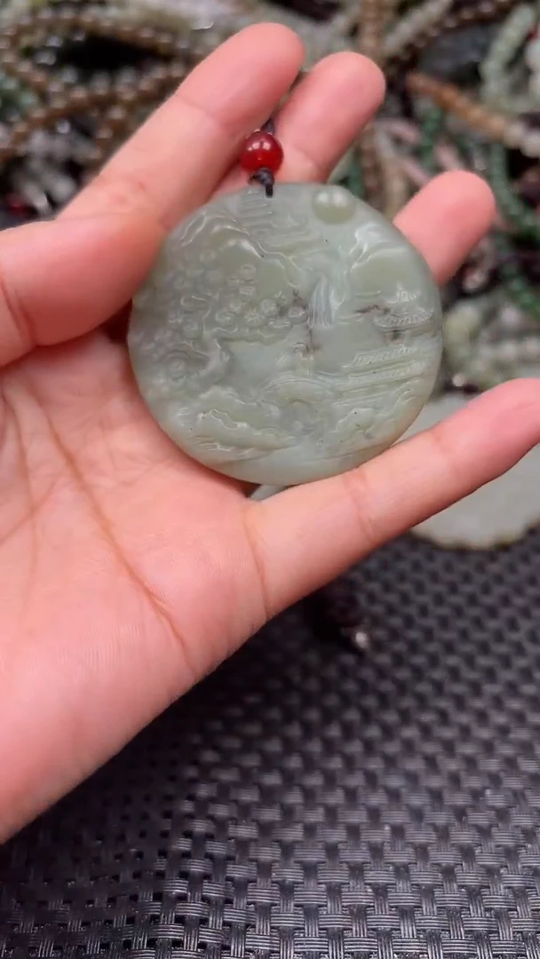 颈饰未镶嵌和田玉1
