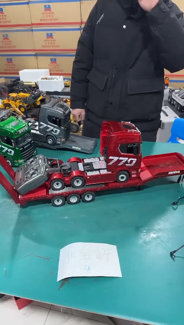 非全新斯堪尼亚770拖头+拖挂 红色套装