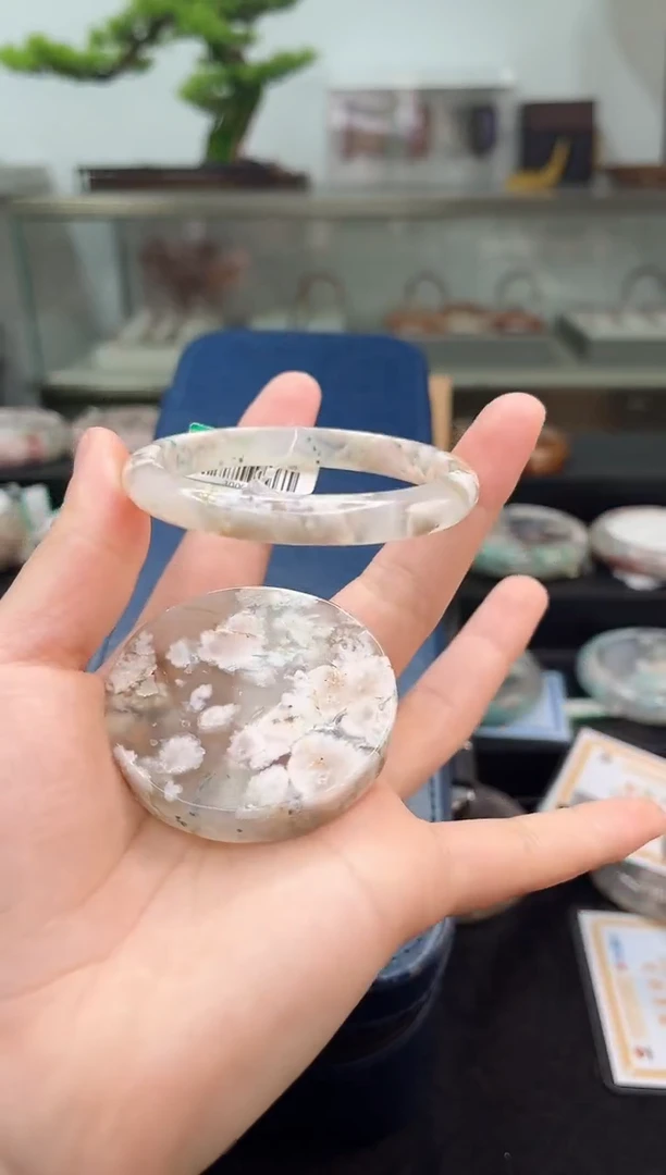 未镶嵌手镯石英质玉55圈口（赠品镯心）3006144