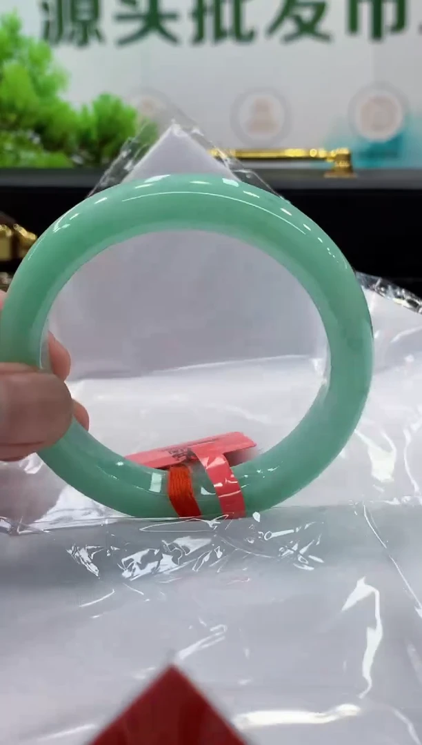 未镶嵌手镯翡翠翡翠手镯