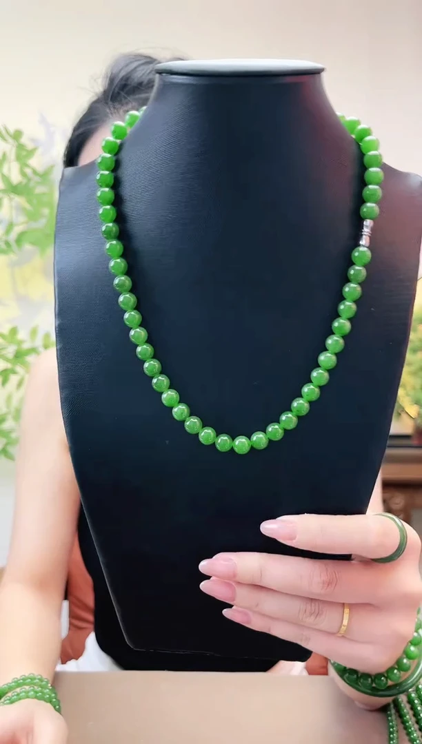 和田玉（碧玉）未镶嵌项链碧玉8mm妈妈链 有黑点