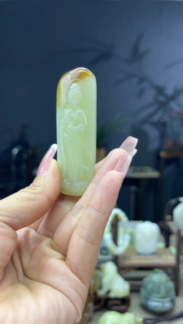 颈饰未镶嵌和田玉1