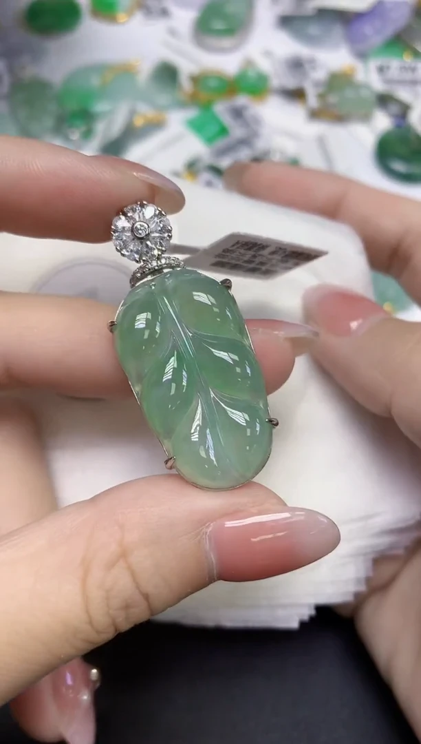 颈饰未镶嵌翡翠天然缅甸翡翠A货多样性发一件