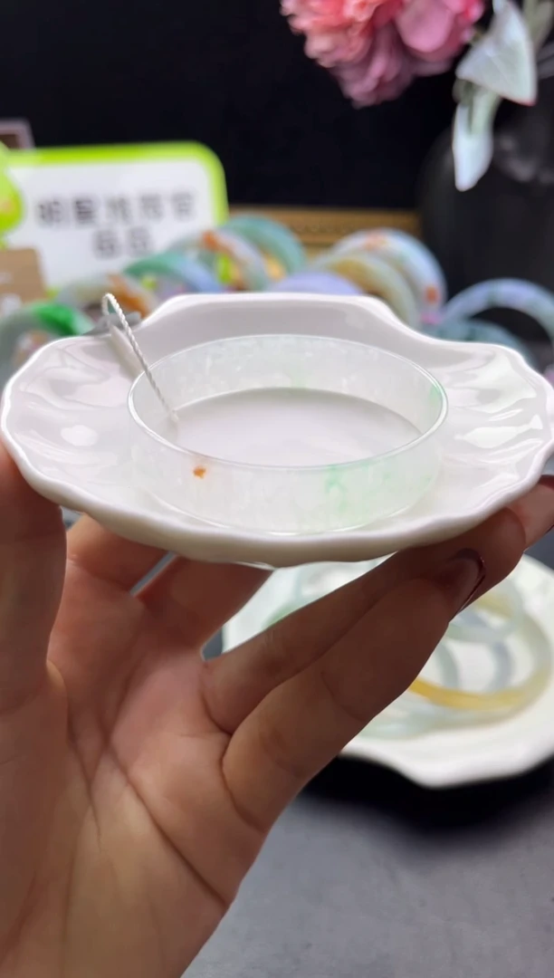 未镶嵌手镯定制翡翠52-53冰绿洒金「定制不退不换」