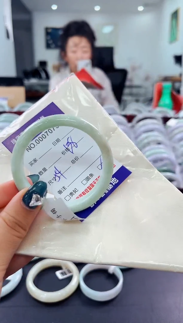 翡翠手镯未镶嵌2天然缅甸A货翡翠