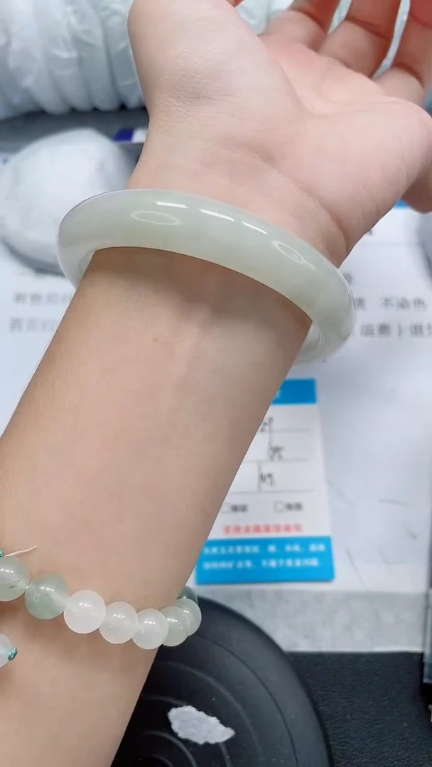 未镶嵌手镯石英质玉204-60/61