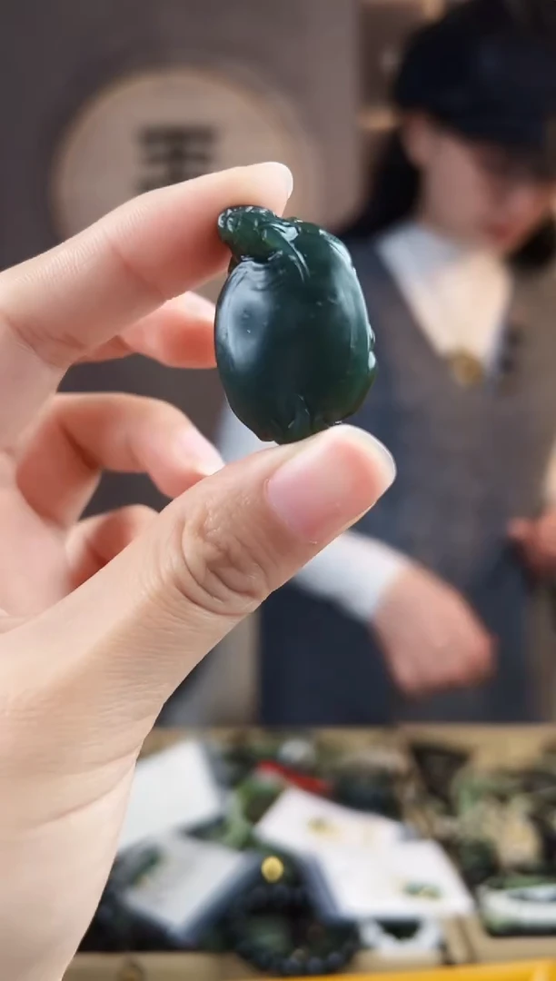 颈饰未镶嵌和田玉拍一发一，多样性发货