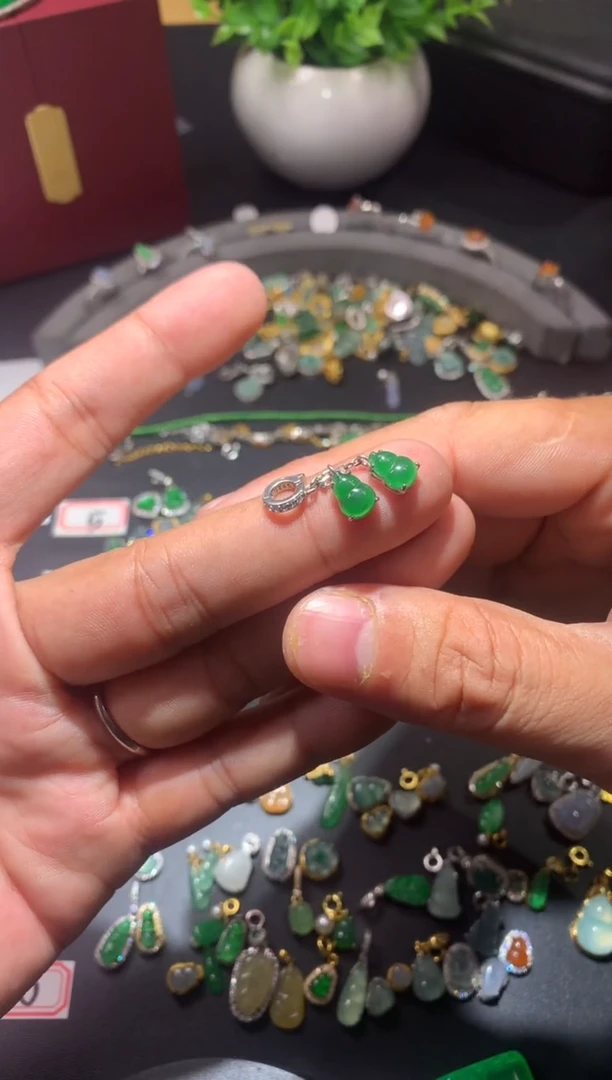 吊坠(不含链)未镶嵌翡翠嘿**.1