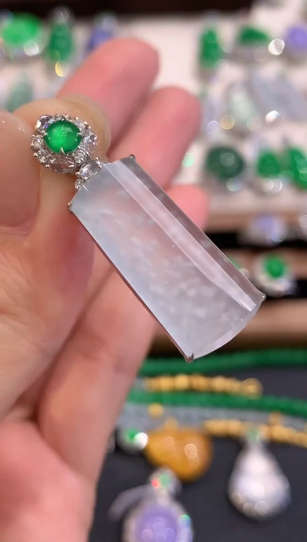 吊坠(不含链)18K金镶嵌翡翠q94