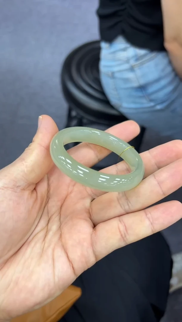 和田玉手镯未镶嵌50-51  山流水 766