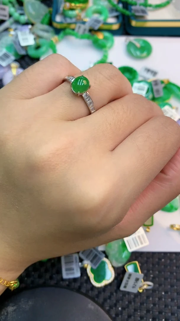 颈饰未镶嵌翡翠1