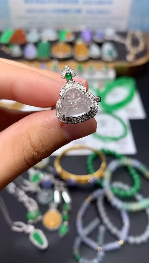 翡翠18K金镶嵌颈饰模式推广期48小时鉴赏期