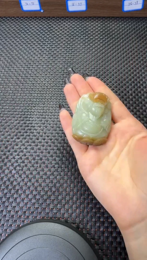 吊坠(赠链)未镶嵌和田玉若羌糖青吊坠