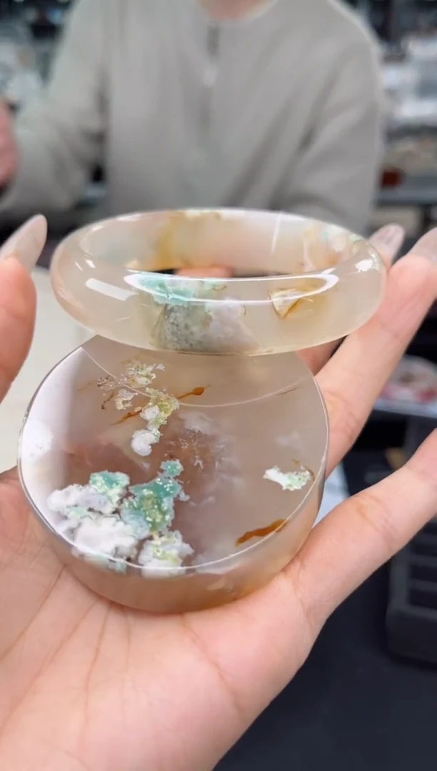 【闪购商品】石英质玉手镯未镶嵌61圈口（赠送镯心）612