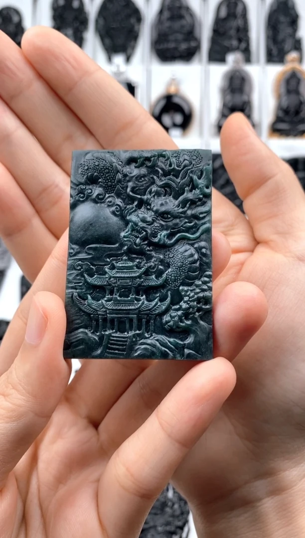 未镶嵌定制翡翠龙牌