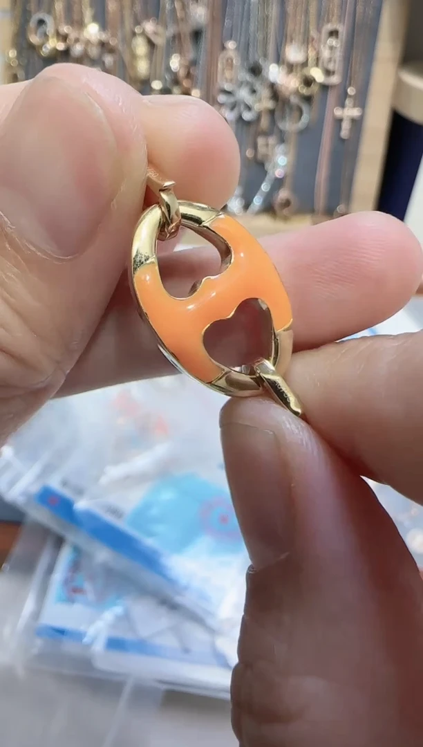 【闪购商品】18K金吊坠(不含链)多样性发货发其一