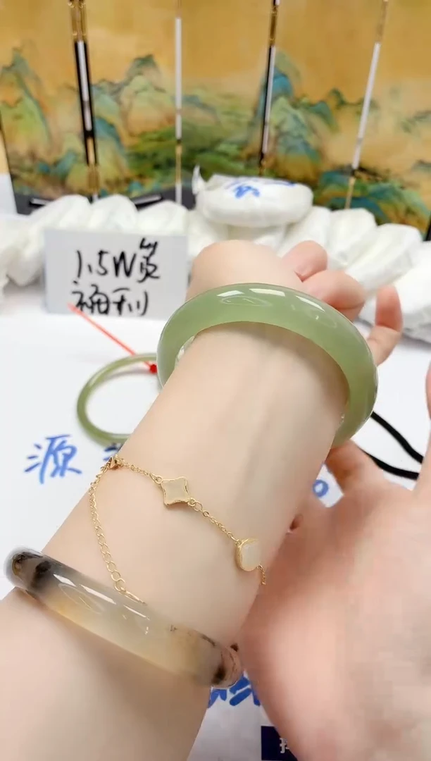 石英质玉手镯未镶嵌262/58.5