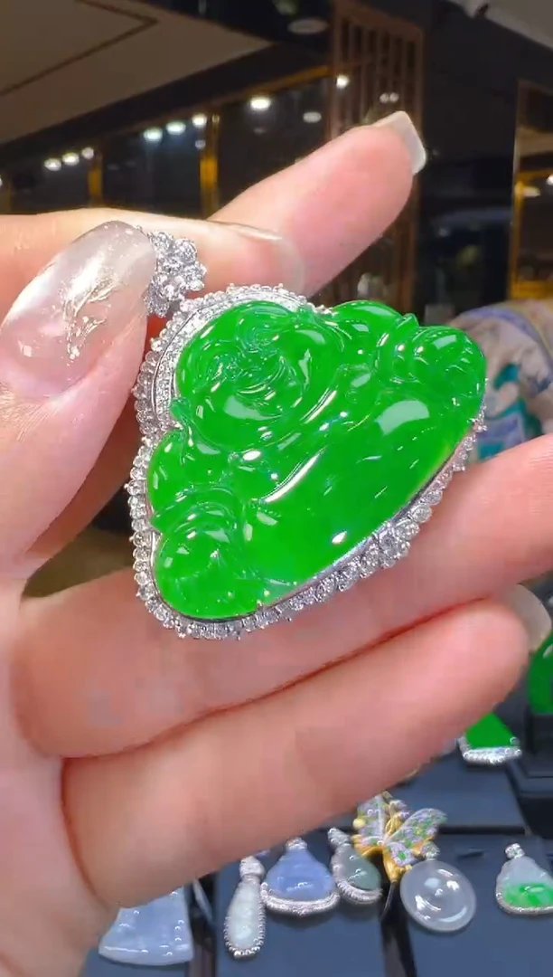 吊坠(赠链)18K金镶嵌翡翠051