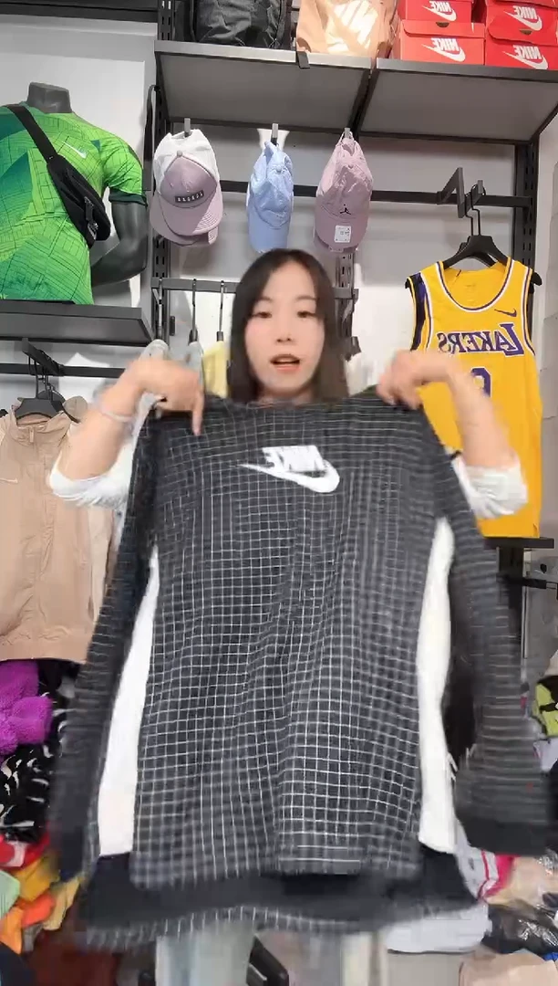 1012  编码 瑕疵款直播间过款为准 尺码
